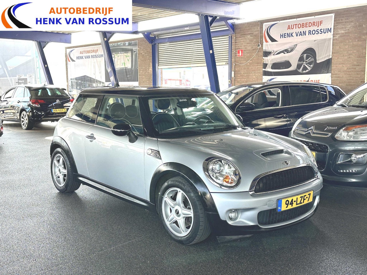 MINI Cooper S - Mini 1.6 Chili Automaat | Navi | Camera | Panoramadak | Leer. - AutoWereld.nl