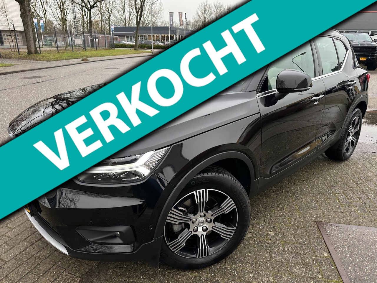 Volvo XC40 - 2.0 T4 INSCRIPTION SPORT 2019 1-EIG AUT PANO LEER NAP VOL LUXE - AutoWereld.nl