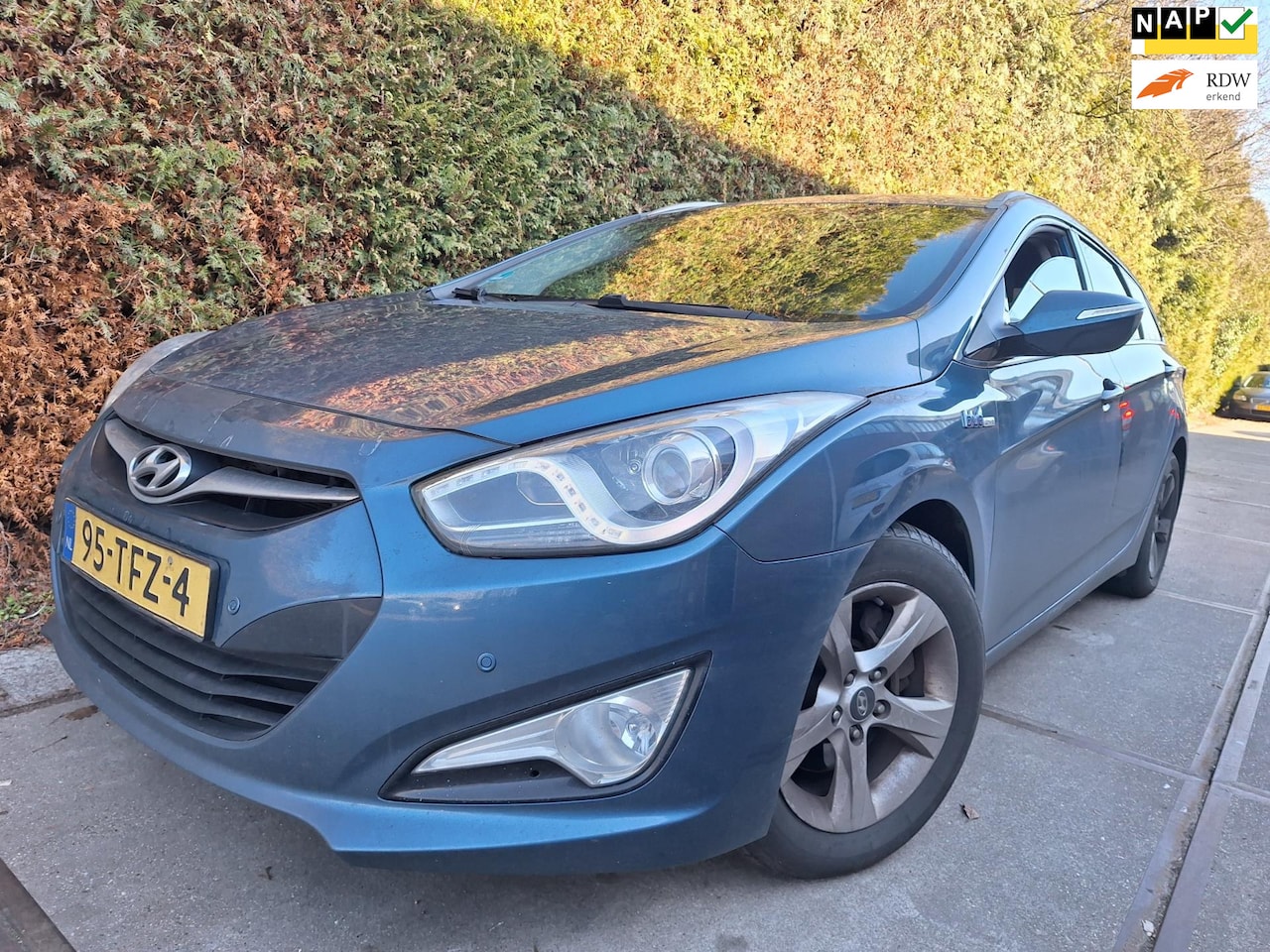 Hyundai i40 Wagon - 1.7 CRDi Blue Business Edition 1.7 CRDi Blue Business Edition - AutoWereld.nl