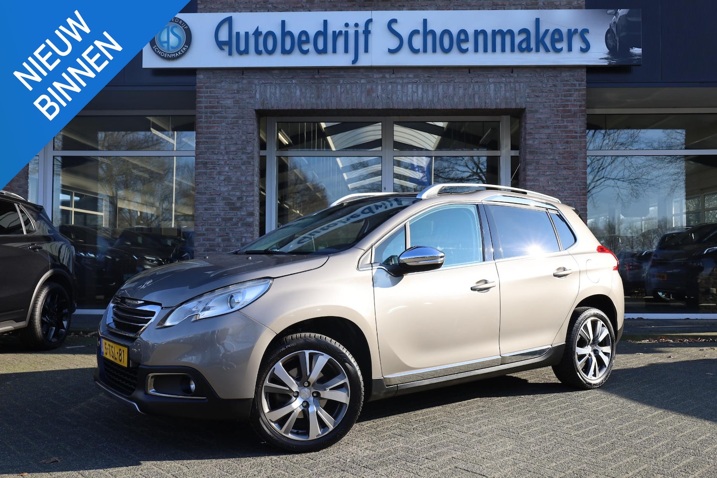 Peugeot 2008 - 1.6 VTi Féline PANO TREKHAAK LEER/ALCANTARA NAVI CRUISE CLIMA DISTRIBUTIERIEM=VERVANGEN! N - AutoWereld.nl