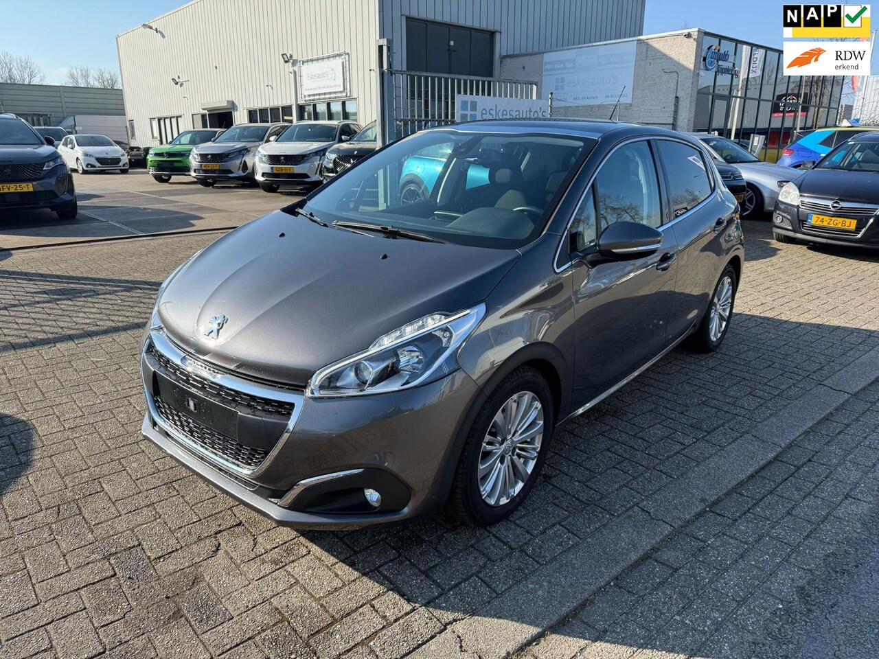 Peugeot 208 - 1.2 PureTech Allure 1.2 PureTech Allure, Pano, Navi, 12mnd Garantie - AutoWereld.nl