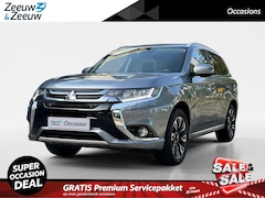 Mitsubishi Outlander - 2.0 PHEV Instyle+ | SCHUIFDAK | TREKHAAK | LEDER | CAMERA |