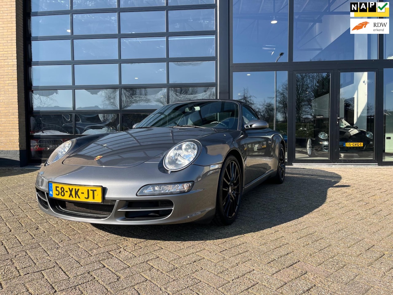 Porsche 911 Cabrio - 3.6 Carrera 3.6 Carrera , Leer, Navi, Automaat - AutoWereld.nl