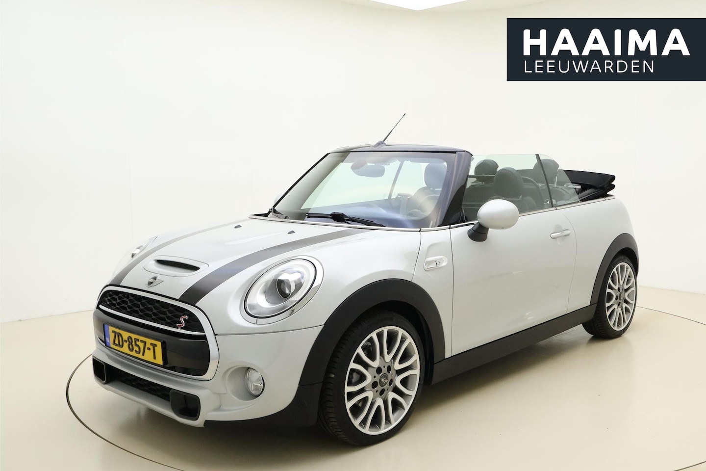 MINI Cabrio - Mini 2.0 Cooper S Chili Serious Business Cabriolet Automaat | Navigatie | Climate control - AutoWereld.nl