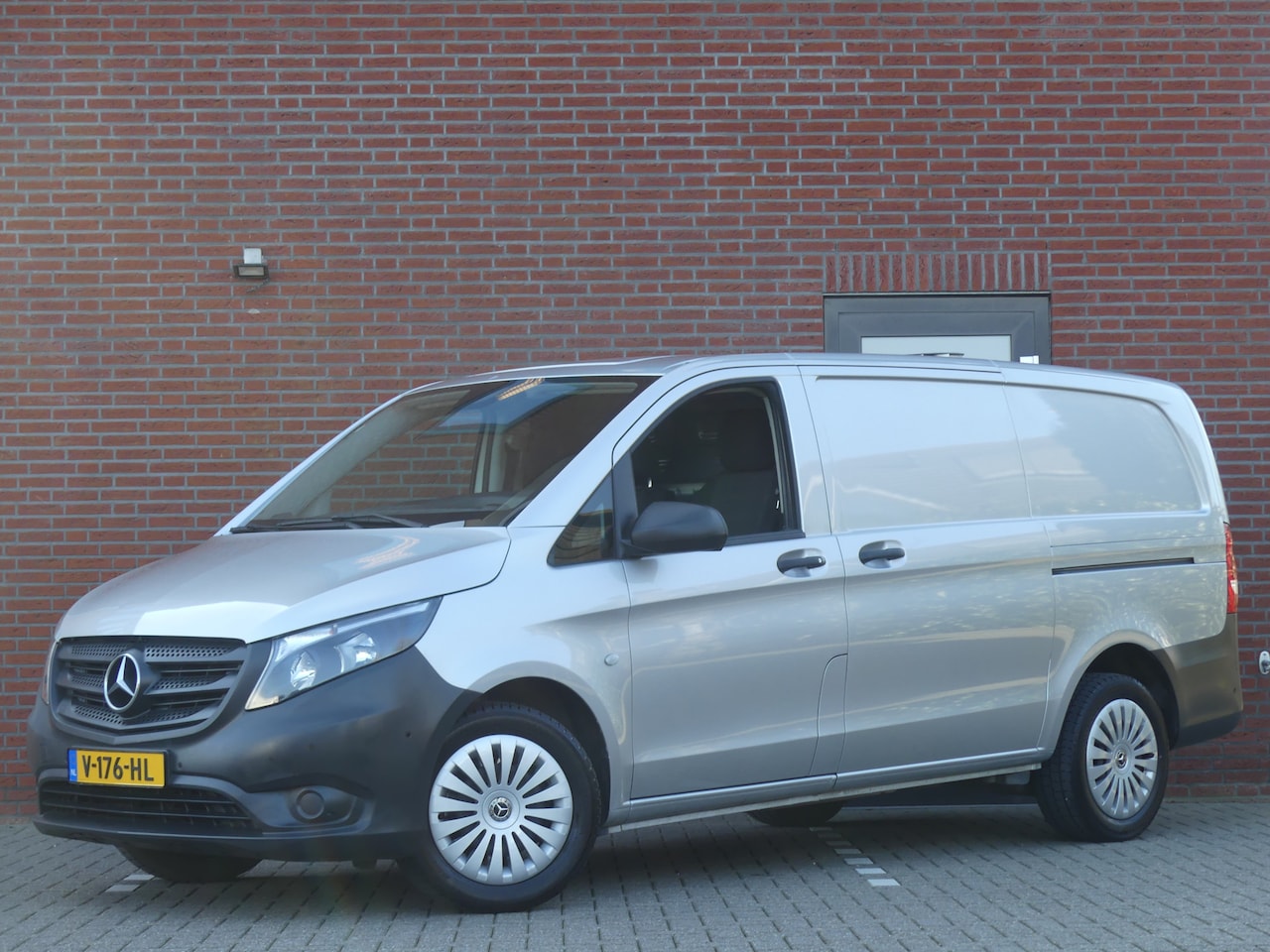 Mercedes-Benz Vito - 116 CDI Lang Dubbele Schuifdeuren Camera/PDC/Trekhaak - AutoWereld.nl