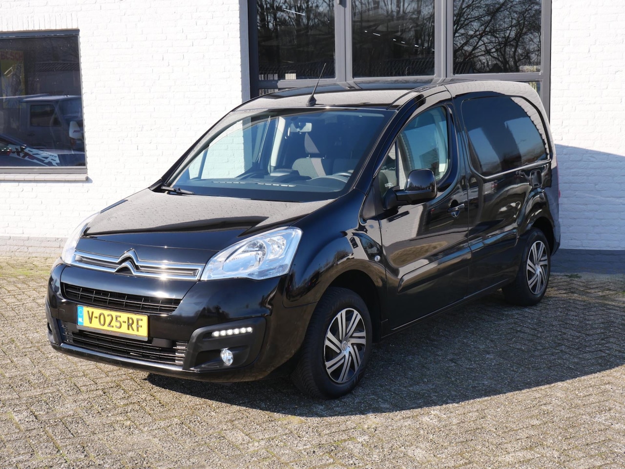 Citroën Berlingo - 1.6 BlueHDI 75 Business 3 Persoons 87.000km !!! Airco Navi Pdc - AutoWereld.nl