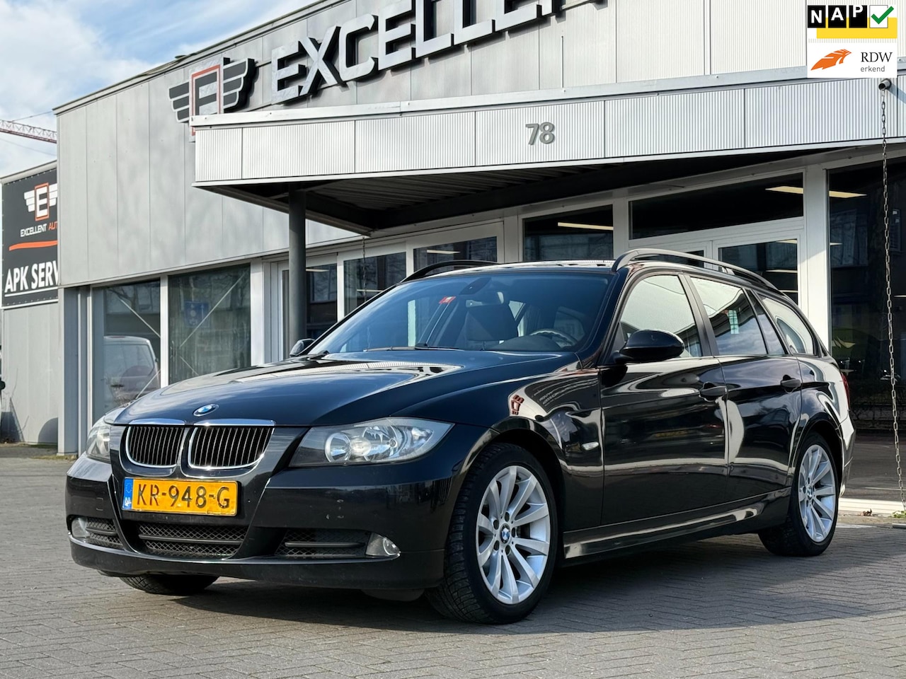 BMW 3-serie Touring - 320d Business Line Automaat - AutoWereld.nl