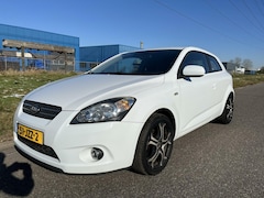 Kia Pro cee'd - 1.4 X-ecutive ISG Clima Cruise