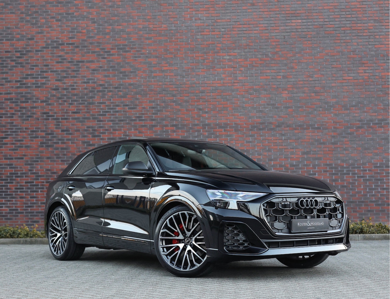 Audi Q8 - 60 TFSIe Quattro *Nieuw!*B&O Advanced*HUD*Trekhaak*Massage* - AutoWereld.nl