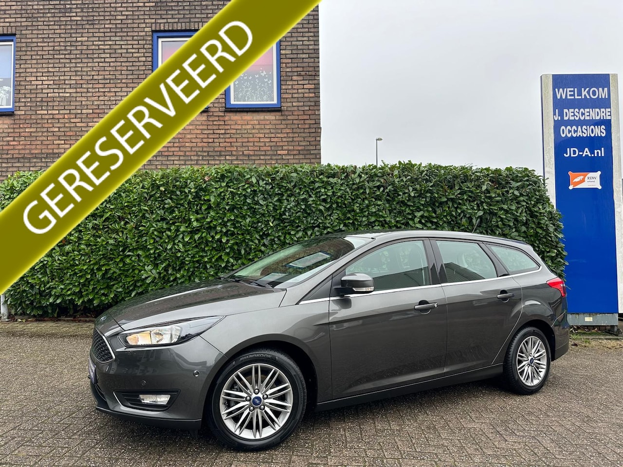 Ford Focus Wagon - 1.0 Titanium Climate C, Lmv, Pdc!!!! - AutoWereld.nl