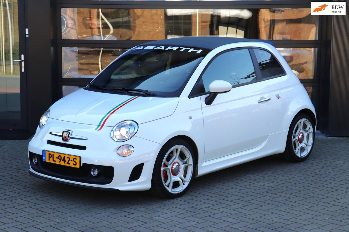 Fiat 500 Abarth - 1.4-16V | Cabrio | Leder Sportstoelen | Airco | Xenon | LM Velgen - AutoWereld.nl