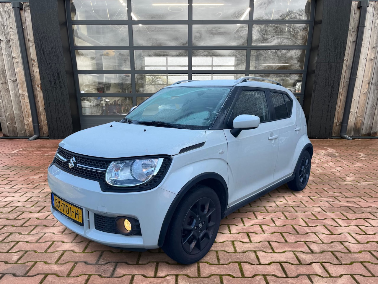 Suzuki Ignis - 1.2 Select | Airco |  Navi | Camera | Trekhaak |  LMV | - AutoWereld.nl