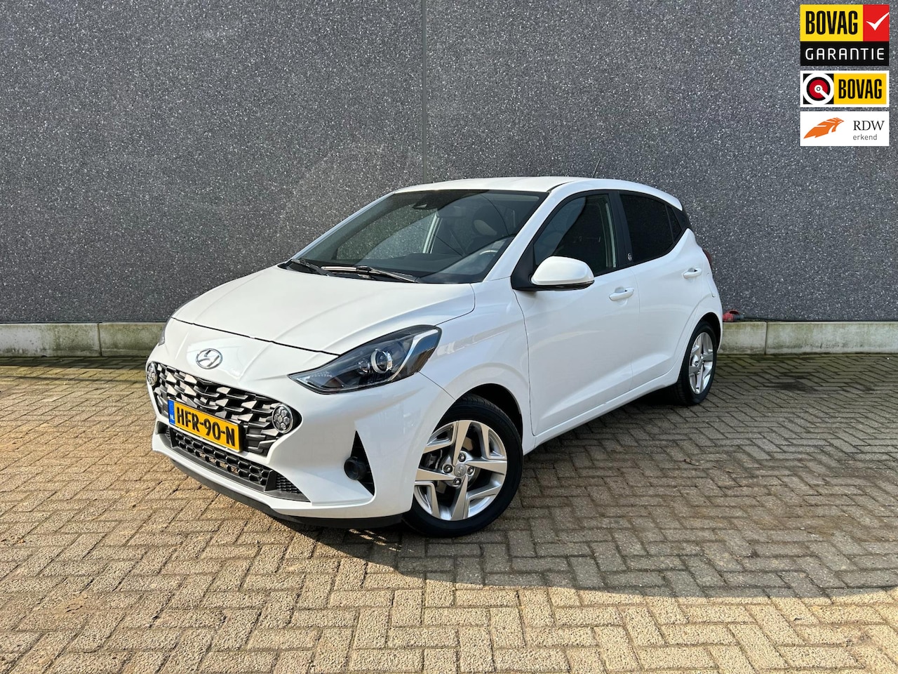 Hyundai i10 - 1.0 Premium | LUXE UITVOERING | CARPLAY | STOEL/STUUR VERWARMING | LIJNDETECTIE | APK T/M - AutoWereld.nl