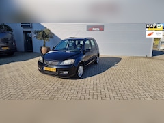 Mazda 2 - 2 1.4 Touring, airco, cv vergrendeling, 4xwinterbanden, trekhaak, elektriese ramen, enz, z