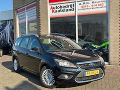 Ford Focus Wagon - 1.6 Titanium - Nieuwe APK - Trekhaak - Navi - Clima