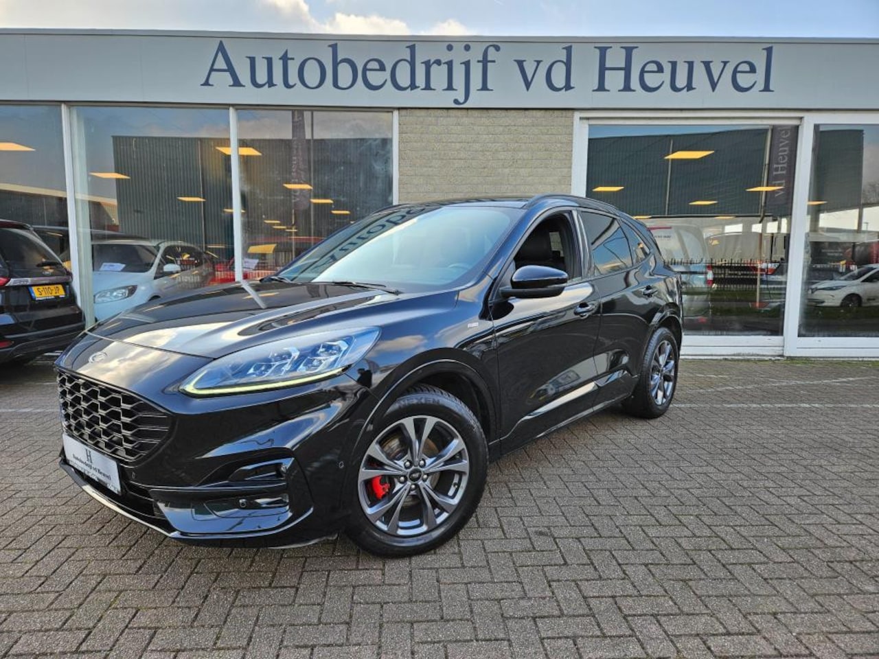 Ford Kuga - 2.5 FHEV ST-Line X *GEEN STEKKER !! Full Hybrid* - AutoWereld.nl