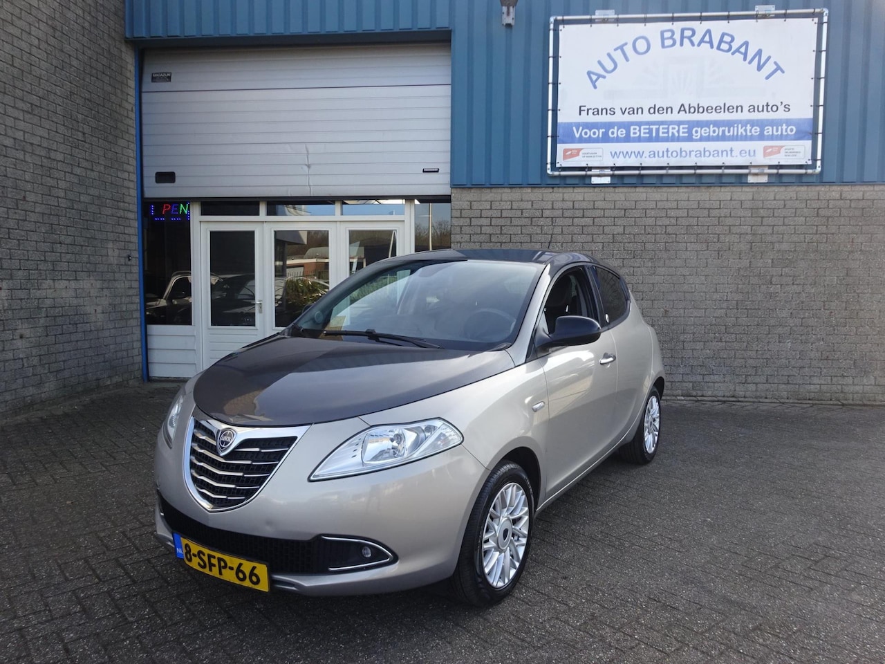 Lancia Y(psilon) - Ypsilon 1.2 Bi-Fuel Platinum lpg bi-fuel - AutoWereld.nl