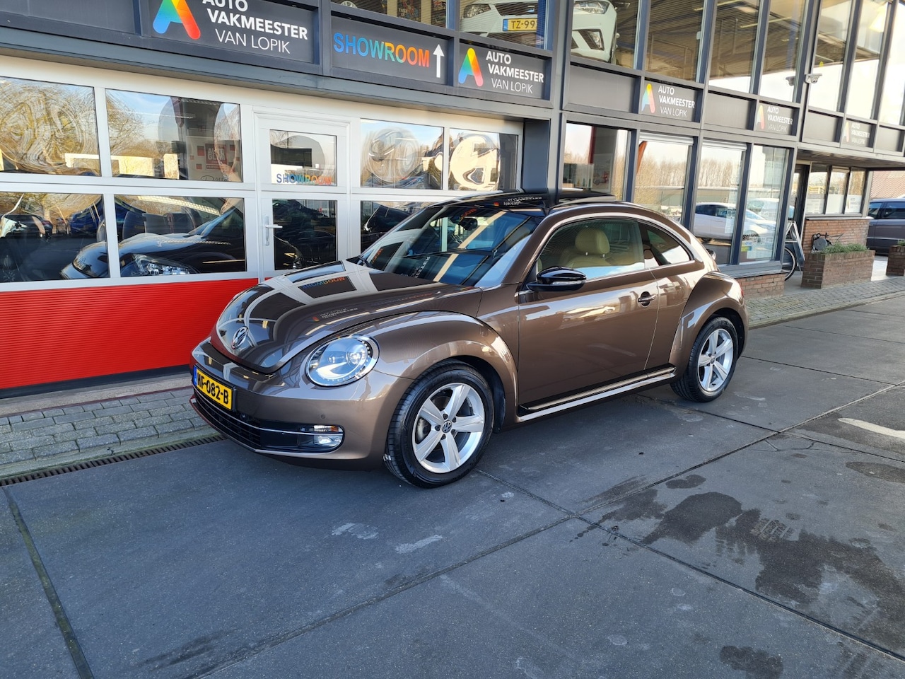 Volkswagen Beetle - 1.4 TSI 110KW DSG Sport Pano / open dak Leder 1e eign. All-in prijs + 12 mnd garantie - AutoWereld.nl