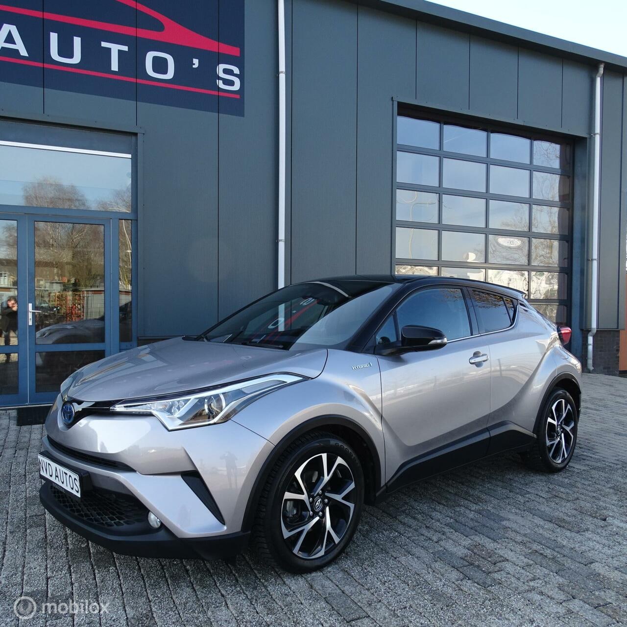 Toyota C-HR - 1.8 Hybrid Bi-Tone + Leder/privacy/navi - AutoWereld.nl