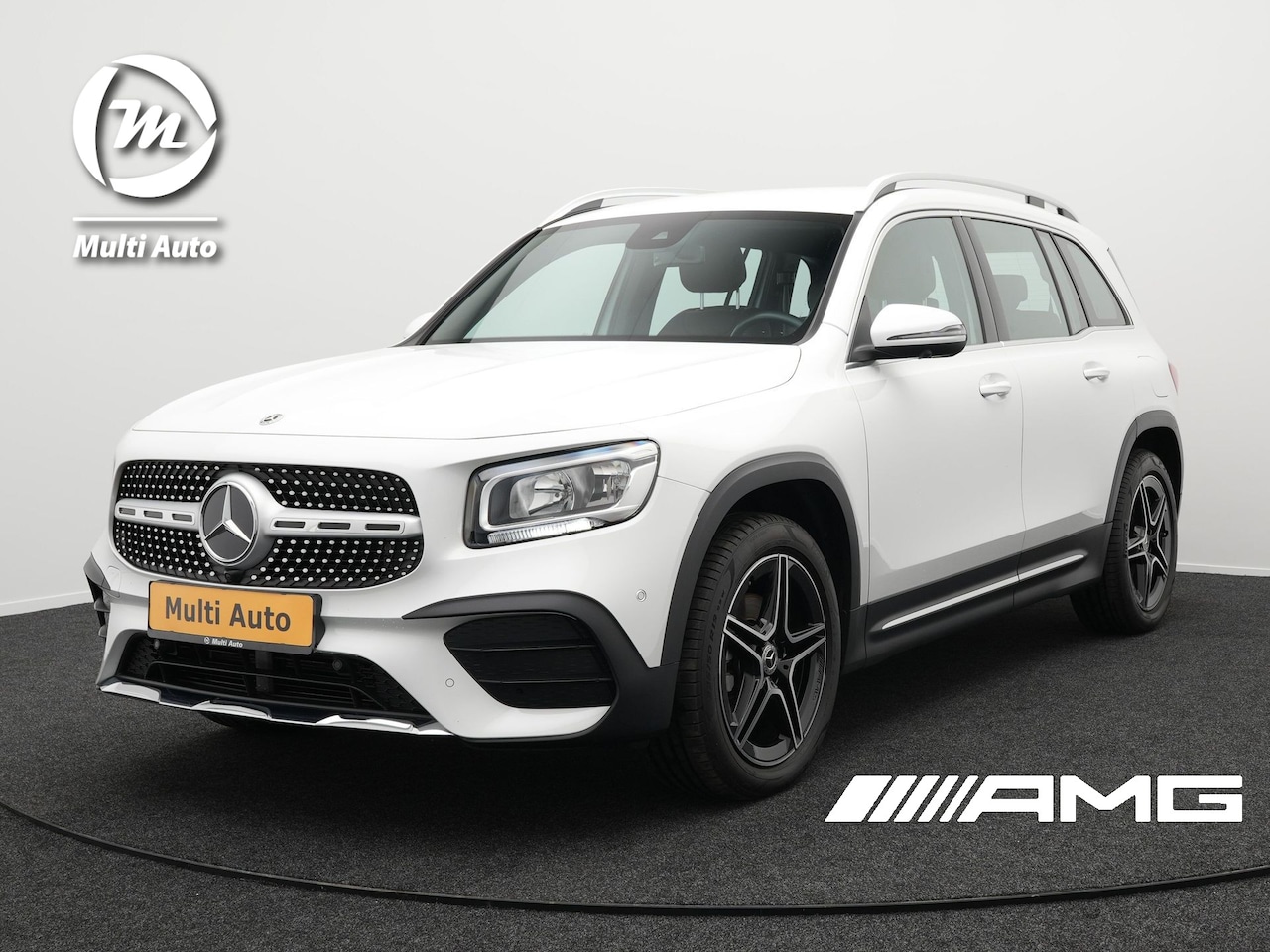 Mercedes-Benz GLB - 180 AMG Line Automaat | Lederen Sportstoelen | Navigatie | 360 Camera | Apple Carplay | L. - AutoWereld.nl