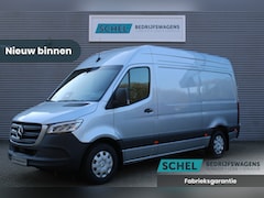 Mercedes-Benz Sprinter - 317CDI L2H2 Select - LED - Mbux 10 - 3.5t Trekhaak - Geveerde Stoel - Betimmering - Camera