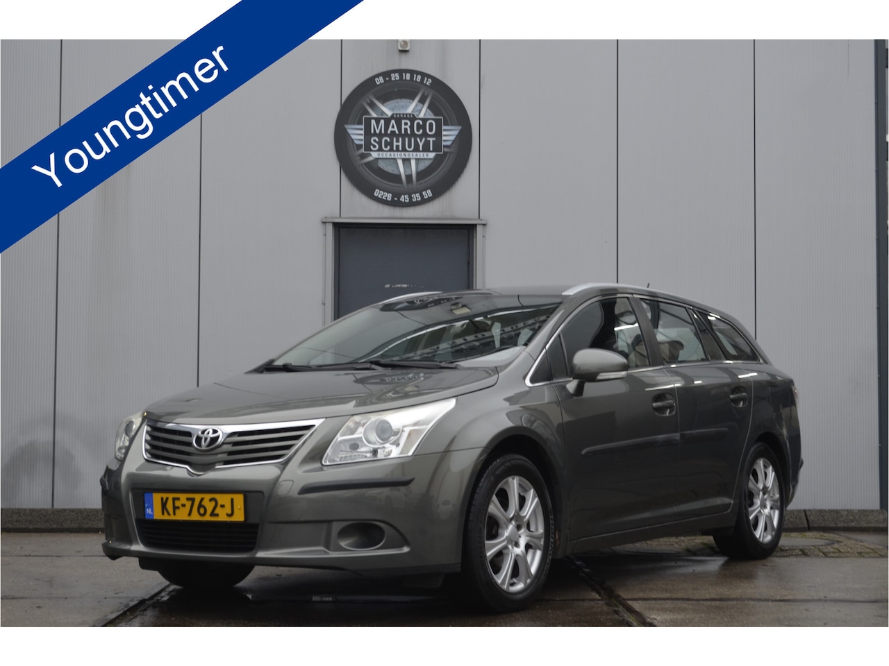 Toyota Avensis Wagon - 1.6 VVTi Dynamic YOUNGTIMER - AutoWereld.nl