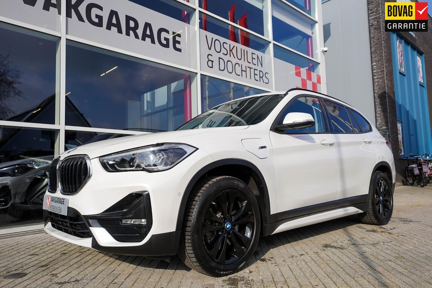 BMW X1 - XDrive25e PHEV | Sport Line |Leder | Headup displ. | Camera | Sportstoel - AutoWereld.nl