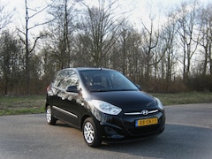 Hyundai i10 - 1.1 i-Drive Cool . 5 Drs . Airco . LMV . Elec ramen . enz