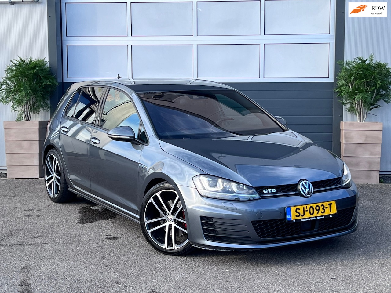 Volkswagen Golf - 2.0 TDI GTD / DSG / LEER / NAVI / XENON / LED / CAMERA / INRUIL MOGELIJK - AutoWereld.nl