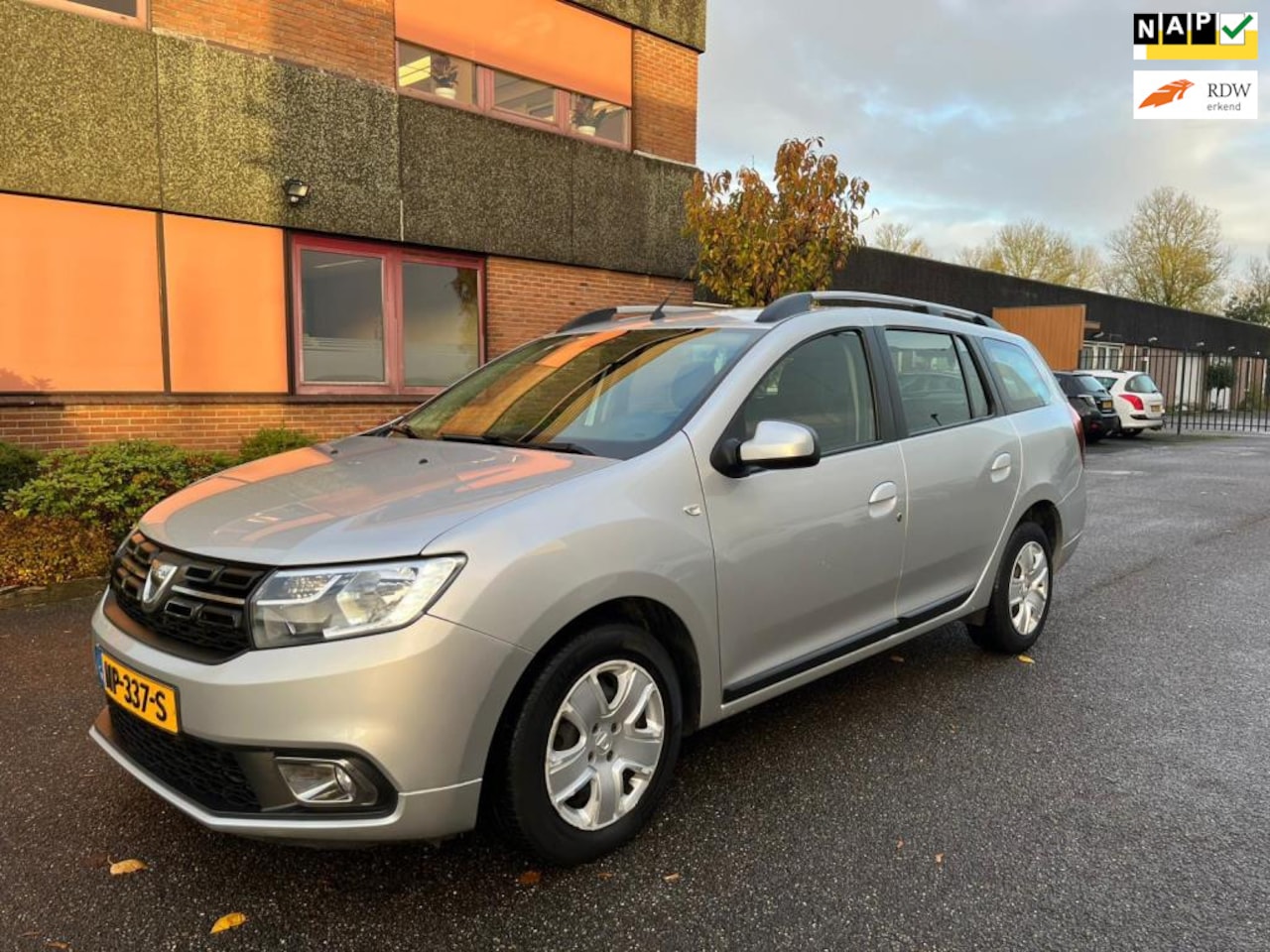 Dacia Logan MCV - 0.9 TCe Laureate Dealerauto Airco Navi N.A.P - AutoWereld.nl