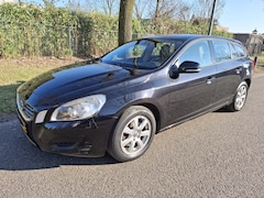 Volvo V60 - 1.6 T3 Kinetic | Leder | Navigatie | Climate Control | Lichtmetalen Velgen | trekhaak