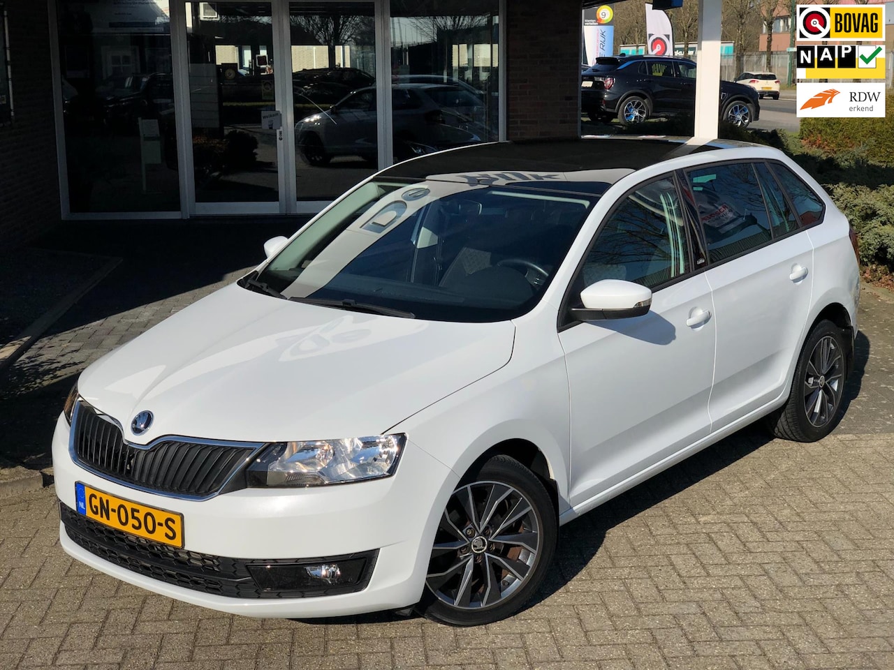 Skoda Rapid Spaceback - 1.2 TSI Greentech Edition | Panoramadak, Navi, PDC, Stoelverw., Climate, Cruise | NAP | - AutoWereld.nl