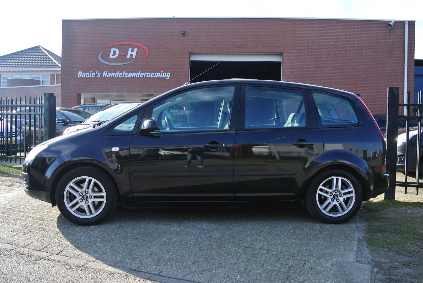 Ford Focus C-Max - 1.8-16V First Edition airco nieuwe apk inruil mogelijk nap - AutoWereld.nl