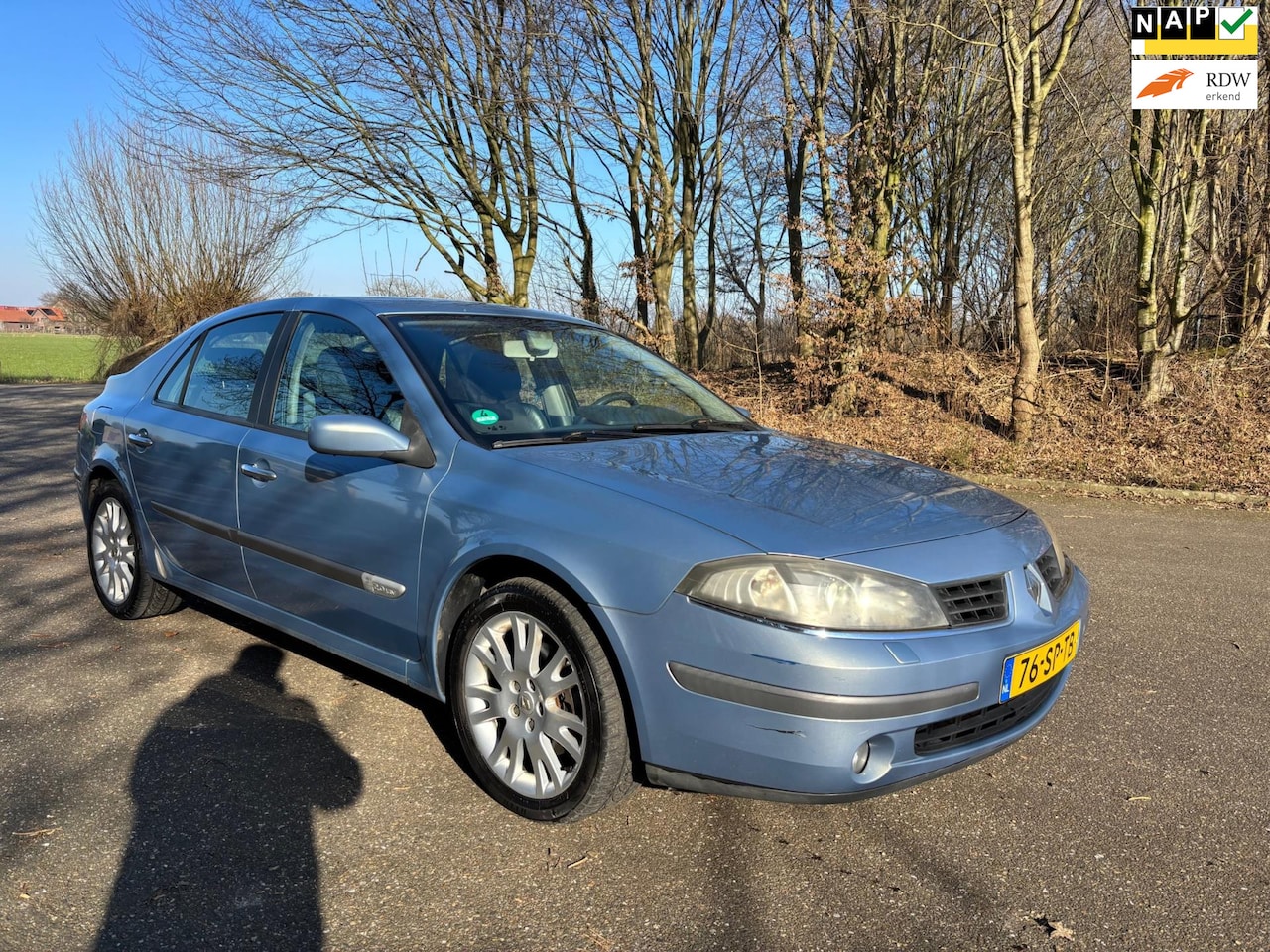 Renault Laguna - 2.0-16V Privilège | APK t/m 03-2026 - AutoWereld.nl