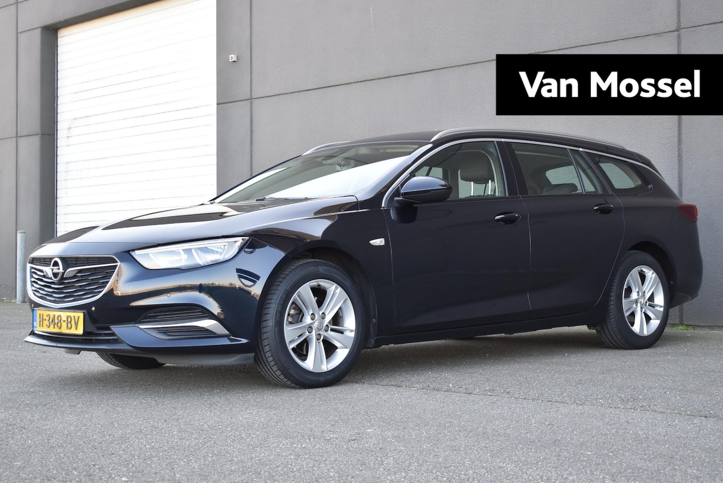 Opel Insignia Sports Tourer - 1.5 Turbo Business Executive | Leder | Keyless entry & Start | Stoelverwarming | Zeer comp - AutoWereld.nl