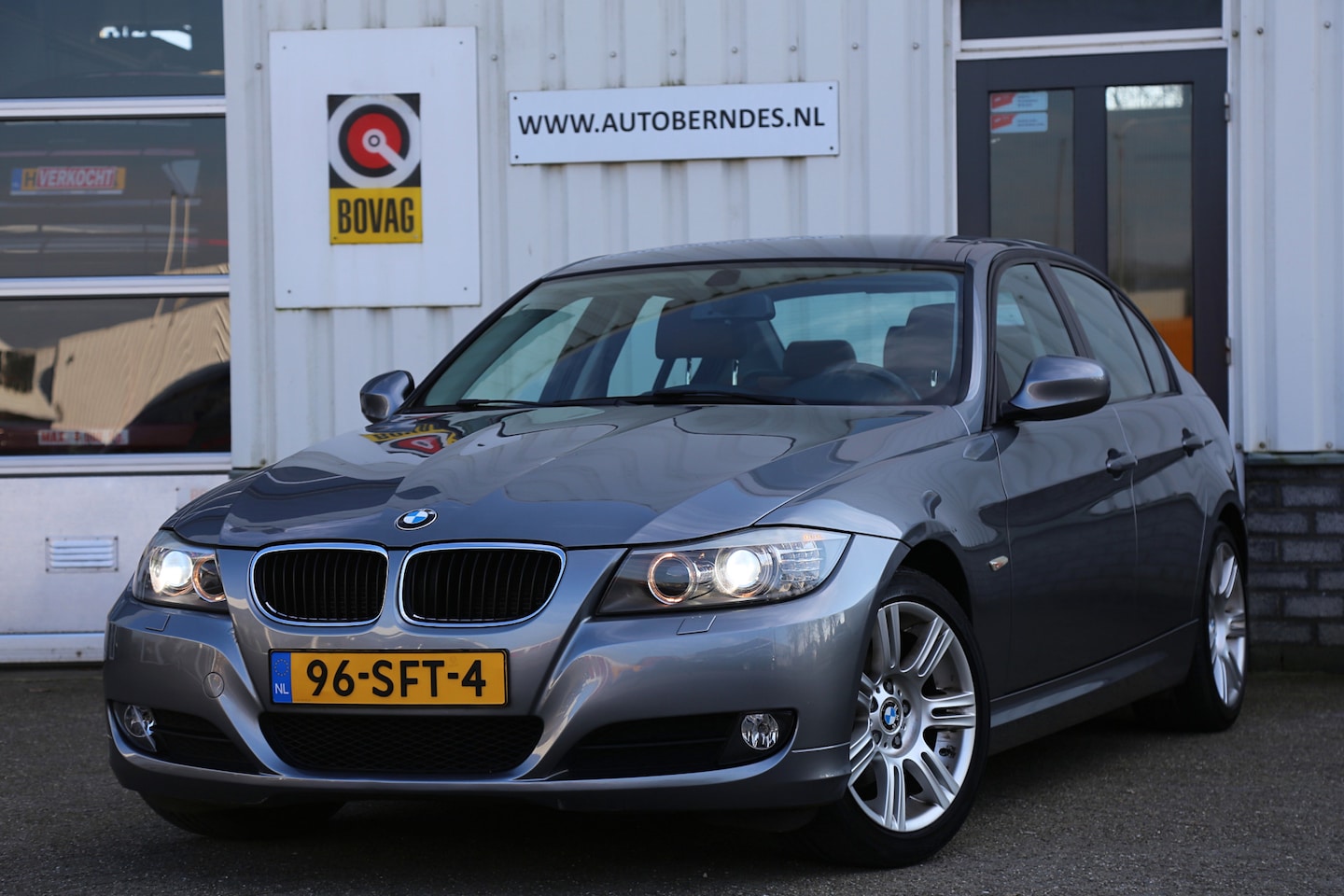 BMW 3-serie - 318i Luxury Line*NL-Auto*Perfect Onderh.*Leder/Navi/Xenon/Cruise-Control/Climate-Control/P - AutoWereld.nl