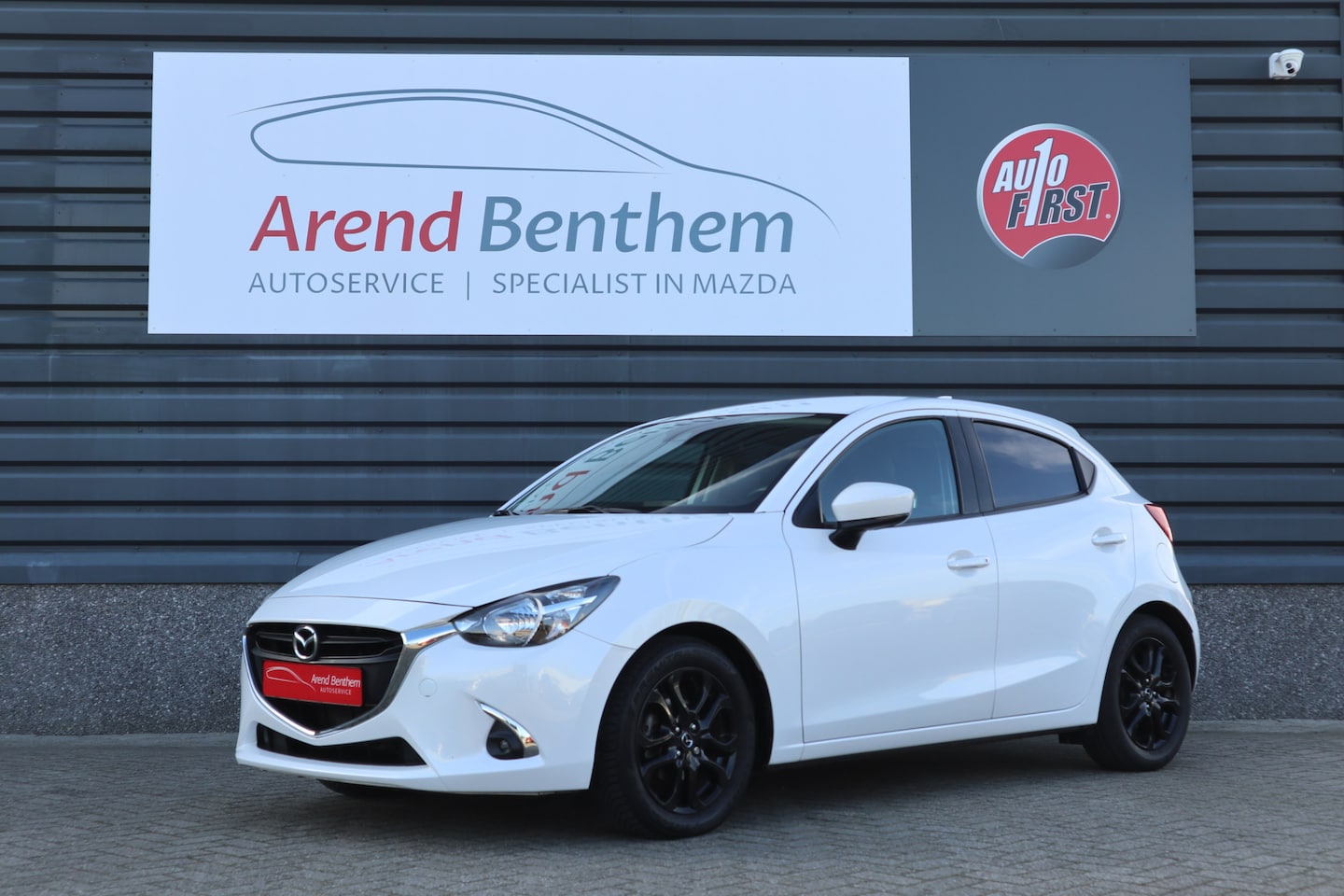 Mazda 2 - 1.5 Skyactiv-G Sport Selected 1st eigenaar - Snowflake White - AutoWereld.nl