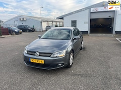 Volkswagen Jetta - 1.2 TSI Comfortline PDC CLIMA