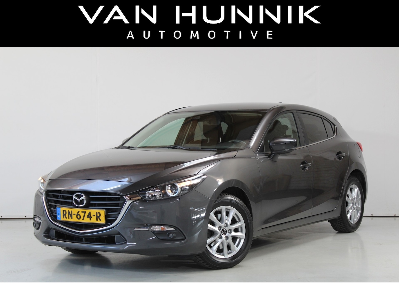 Mazda 3 - 2.0 SA-G 120 SkyLease Navi | Camera | Cruise | Stoelverwarming - AutoWereld.nl