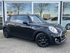 MINI Cooper - 1.5 First Born Edition 50% deal 4.975, - ACTIE Sportstoelen / Keyless / Cruise / Clima / P