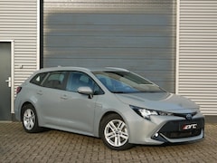 Toyota Corolla Touring Sports - 2.0 Hybrid Dynamic 180PK / Camera / Parelmoer