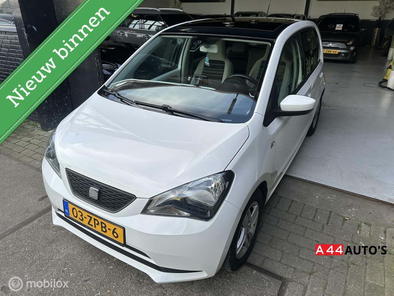 Seat Mii - 1.0 Style Chic*NL AUTO NAP✅*NAVIGATIE*PANO*PDC* - AutoWereld.nl