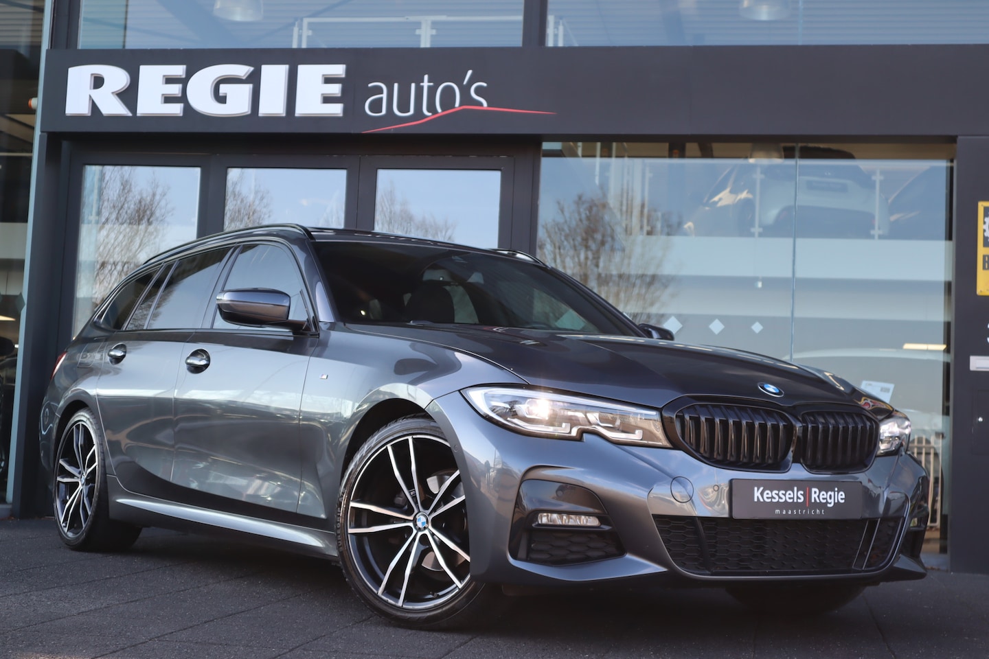 BMW 3-serie Touring - 318i M-sport Pano Livecockpit Hifi Leer Camera Led Navi - AutoWereld.nl