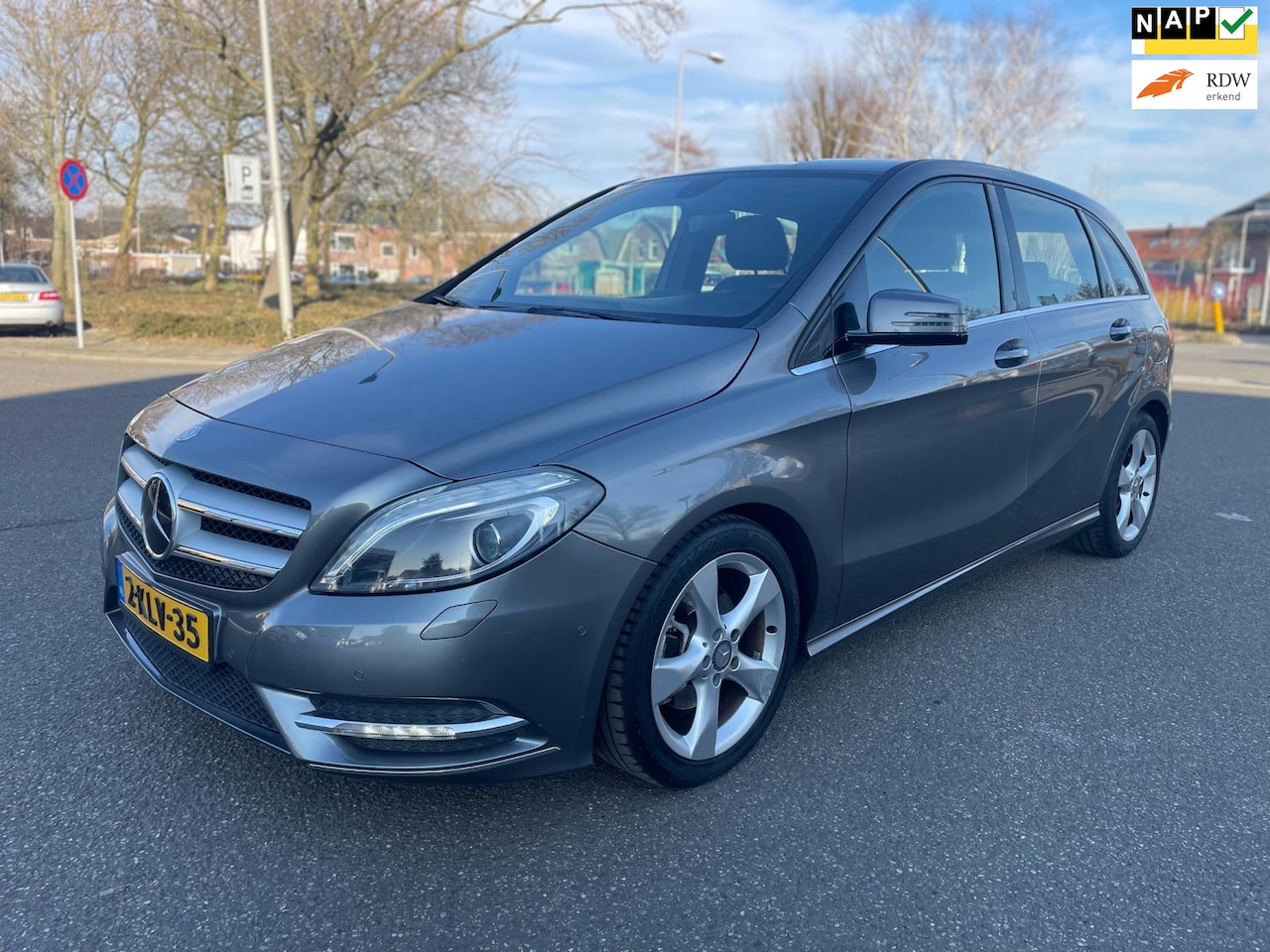 Mercedes-Benz B-klasse - 180 Ambition / automaat / leder / cruise.control / pdc / led / lmv / nap…. - AutoWereld.nl