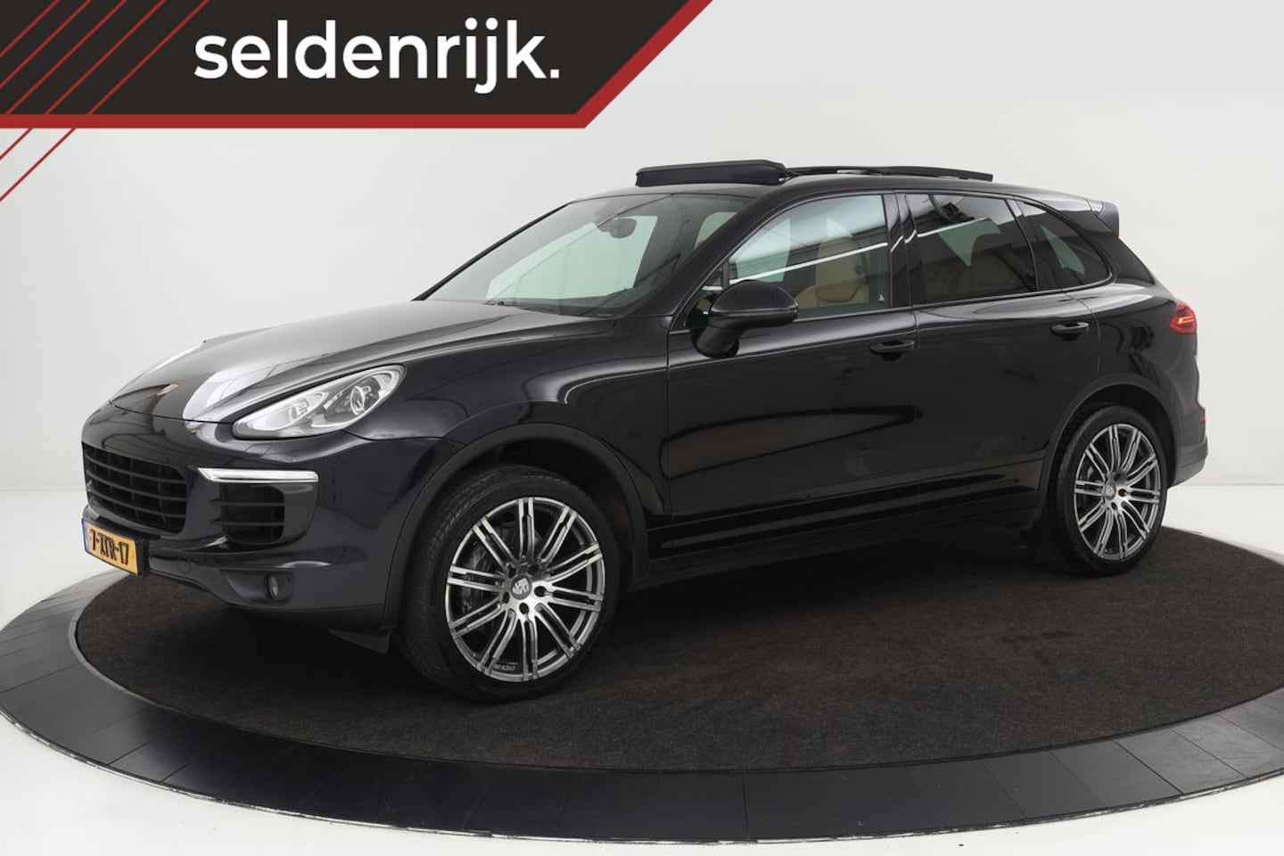 Porsche Cayenne - 3.0 D | Panoramadak | Stoel & achterbankverwarming | Camera | Leder | Luchtvering | Naviga - AutoWereld.nl