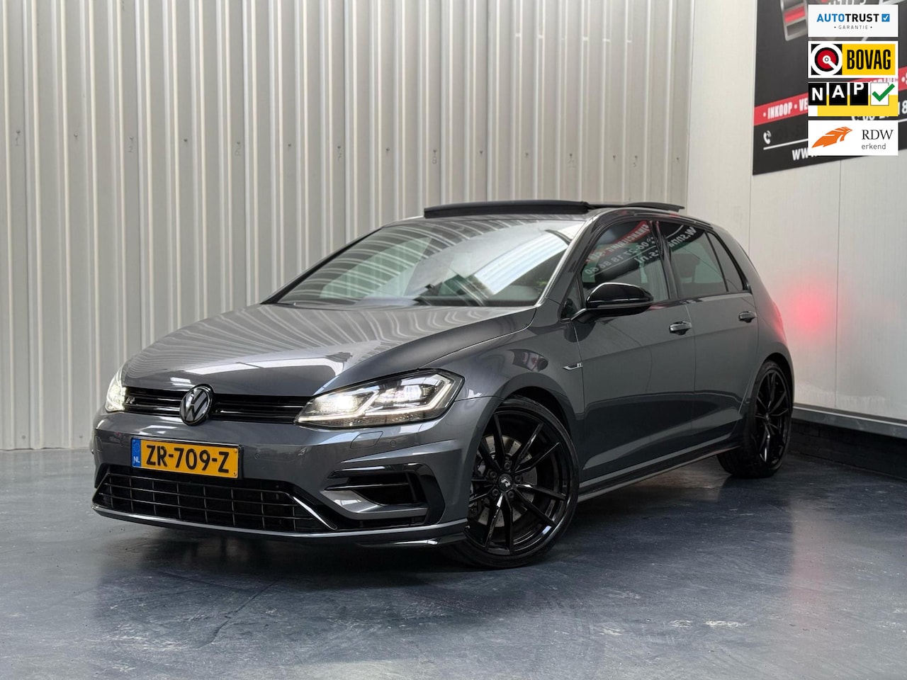 Volkswagen Golf - 2.0 TSI 4Motion R Performance Pano Carbon - AutoWereld.nl