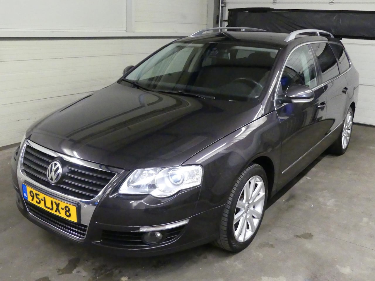 Volkswagen Passat Variant - 1.8 TFSI Comf - Navigatie - Trekhaak - AutoWereld.nl