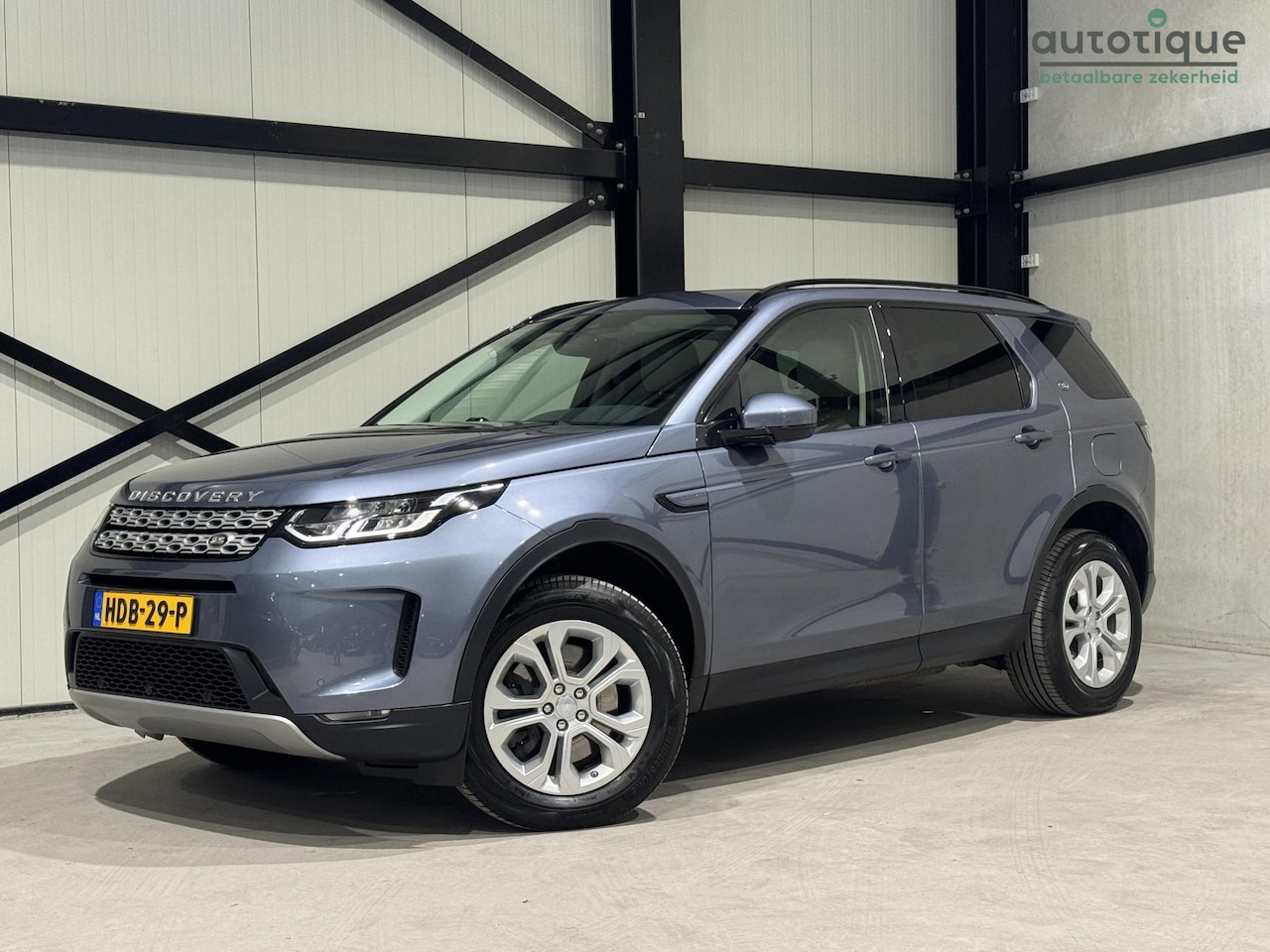 Land Rover Discovery Sport - P300e 1.5 S Aut. | panorama | navi | leder | - AutoWereld.nl