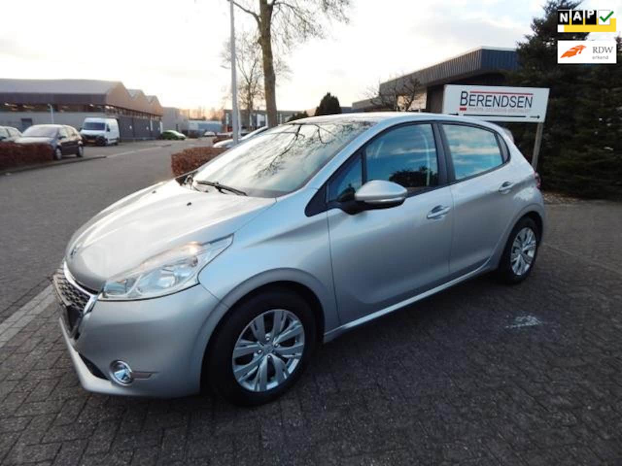 Peugeot 208 - 1.2 Vti Envy 1.2 VTi Envy 5 DRS - AutoWereld.nl