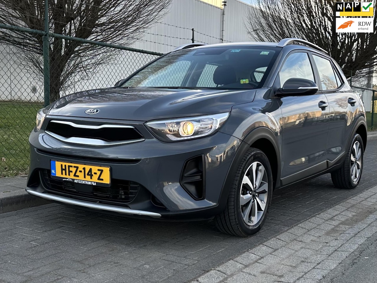 Kia Stonic - 1.0 T-GDi DynamicLine AUT NAVI volle auto - AutoWereld.nl